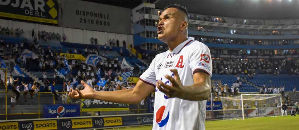 Jugador del Alianza pide a FESFUT que deje jugar al equipo con público para el próximo campeonato