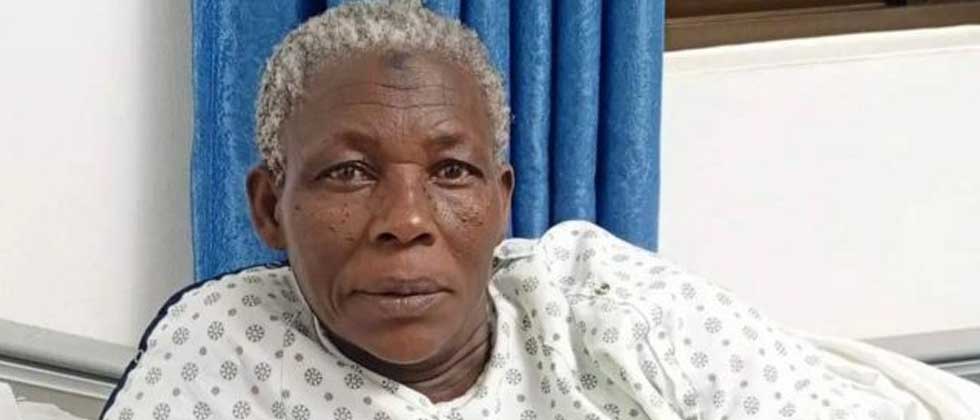 Mujer de 70 años da a luz a gemelos