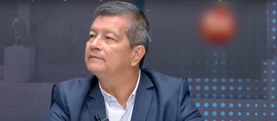 «La peor inversión que puede ocurrir es hacer mercados, la gente compra en la calle», ‘Chino’ Flores