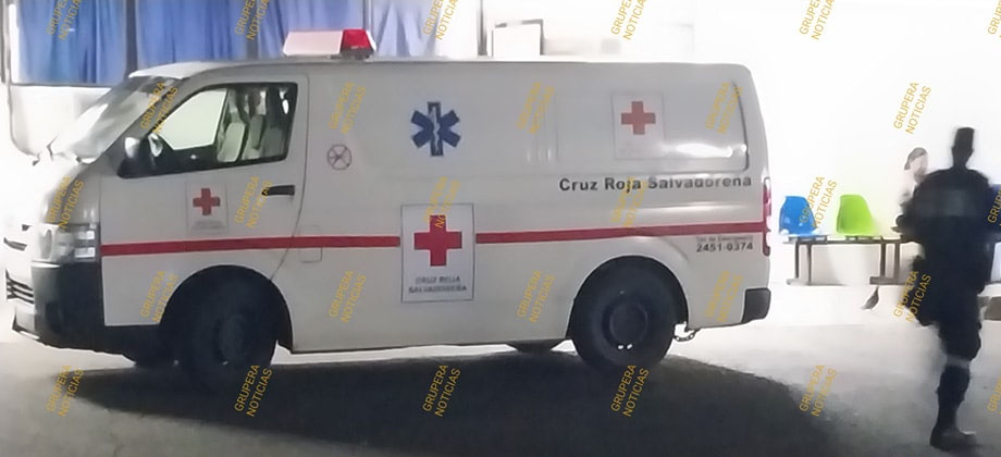 Motociclistas gravemente lesionados en accidente de tránsito en Izalco