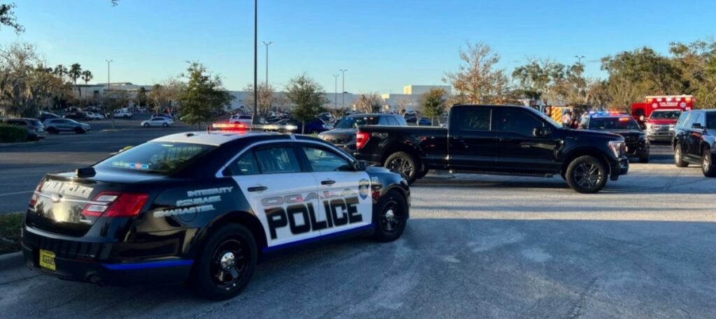 Varios heridos deja tiroteo en centro comercial de Florida, EEUU