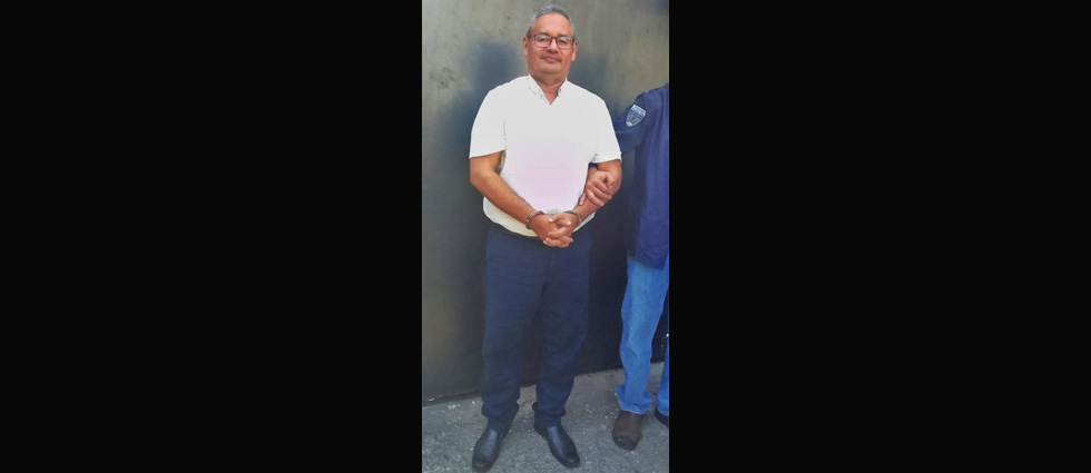 Detienen a hombre que estafó $80 mil a empresa donde laboraba