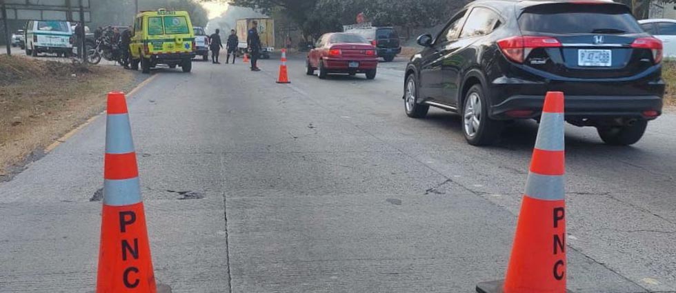 Policía muere en accidente de tránsito en La Libertad