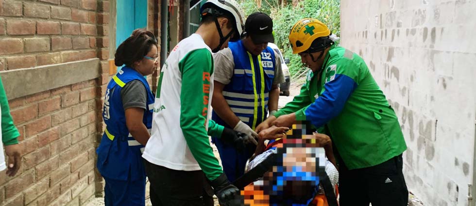 Hombre resulta lesionado tras caer de un árbol en San Salvador – El Blog