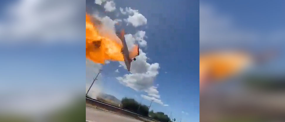 Avioneta choca contra tendido eléctrico y se estrella en una carretera de Chile