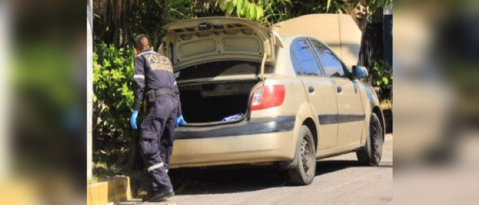 Inspeccionan vehículo sospechoso abandonado cerca del estadio Cuscatlán