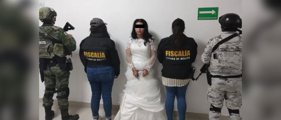Vestida y alborotada: arrestan a joven a pocas horas antes de su boda en México