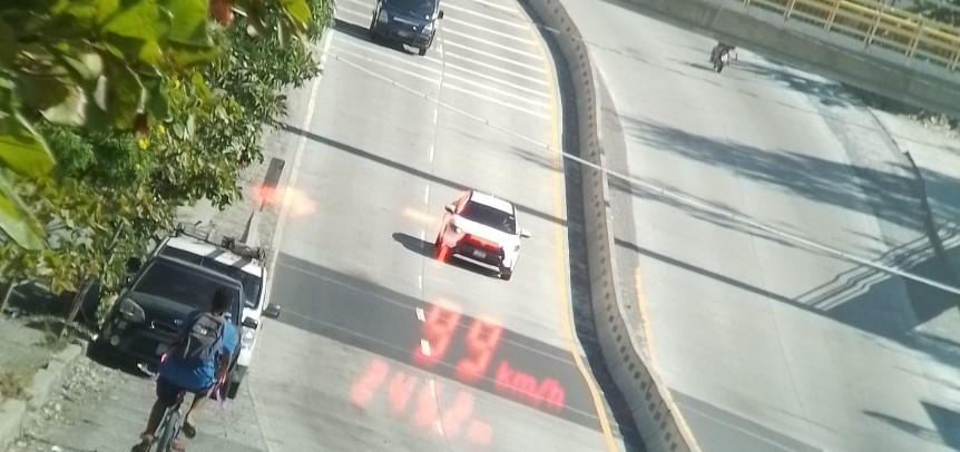 Sancionan a conductores por sobrepasar los límites de velocidad