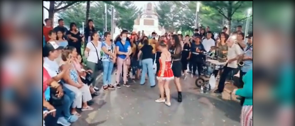 Sale a luz video de Yajaira sacando “violentamente” de la pista de baile a una turista