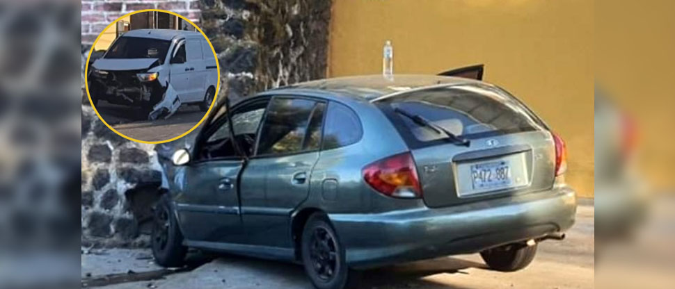 Conductor colisiona contra vehículo y luego se estrella en muro de una vivienda