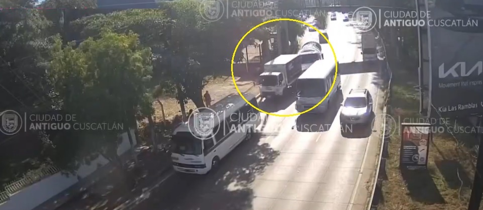 Cámaras captaron cómo se produjo el triple accidente en Antiguo Cuscatlán