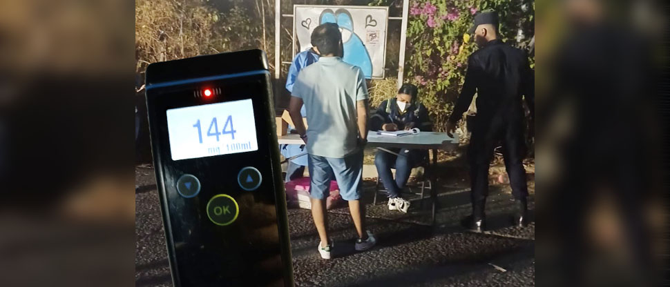 Continúan arrestando a conductores borrachos
