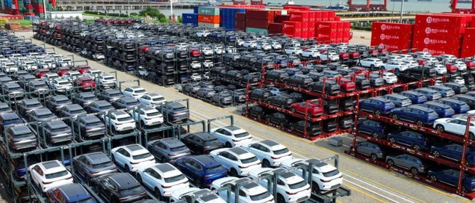 China supera a Japón como principal exportador de vehículos del mundo