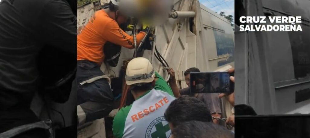Rescatan a hombre atrapado en camión recolector de basura