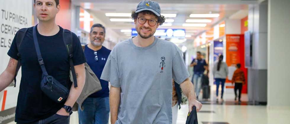 «Me encanta la gastronomía»: Luisito Comunica ya está en El Salvador