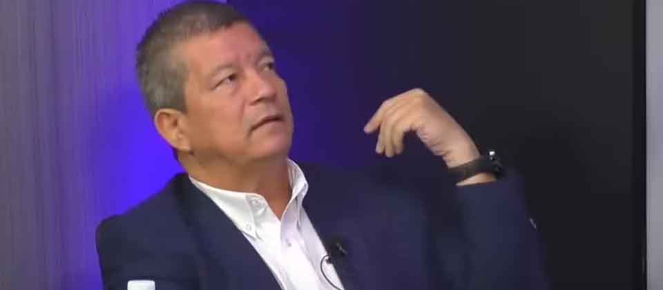 Chino Flores afirma que el proyecto de la Puerta del Diablo es del FMLN