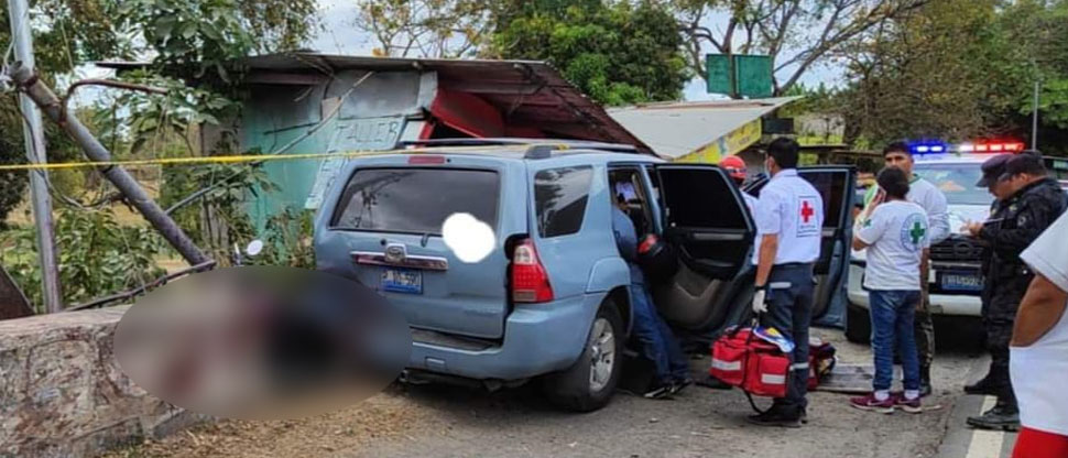 Reportan un fallecido y dos lesionados tras accidente en carretera Panamericana, San Vicente