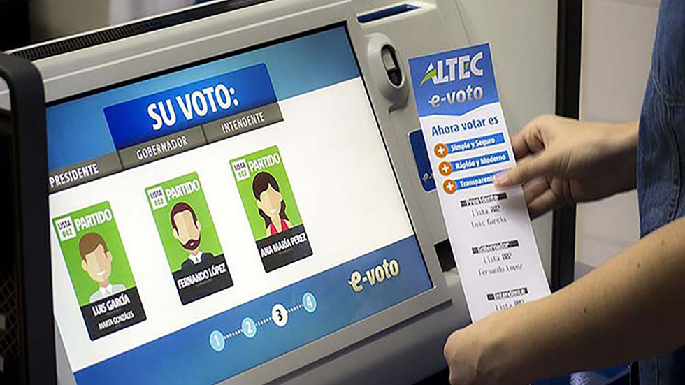 Más de 100 mil salvadoreños ya votaron vía internet