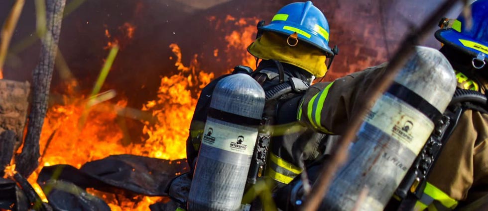 Sofocan incendio estructural en vivienda de San Vicente