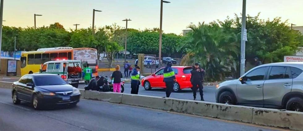 Dos lesionados tras fuerte accidente en colonia La Cima