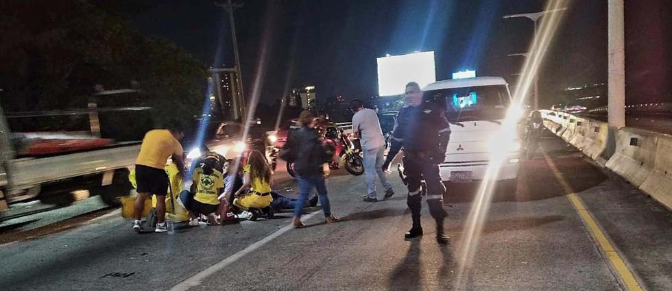 Un lesionado tras accidente en el paso desnivel Los Próceres