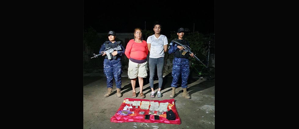 Incautan droga y más de $1,000 en efectivo a dos sujetos en La Paz