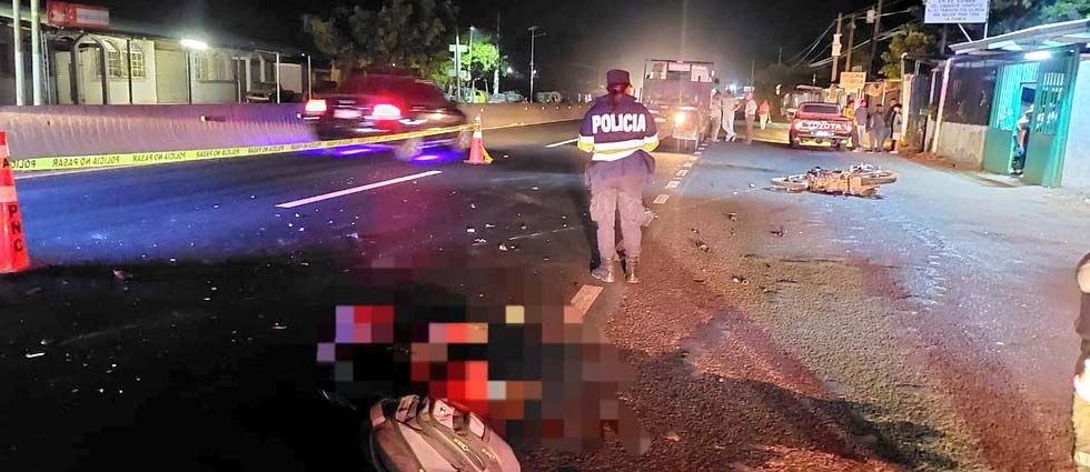 Un policía muere y otro acaba herido tras fuerte accidente en la carretera Panamericana