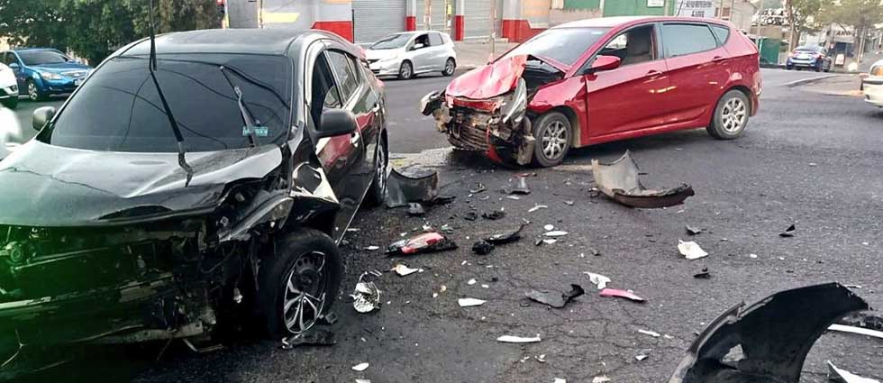 Un lesionado tras fuerte accidente en San Salvador