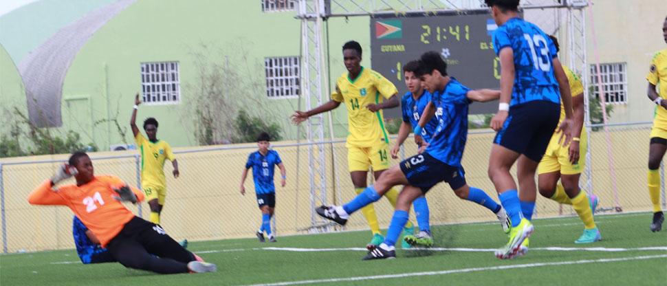 La Azulita hizo la hombrada y rescató un empate de visita contra la potente Guyana