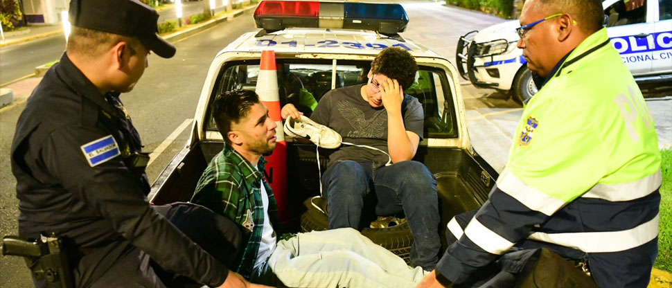 Capturan a varios conductores bolitos que fueron sorprendidos en control antidoping