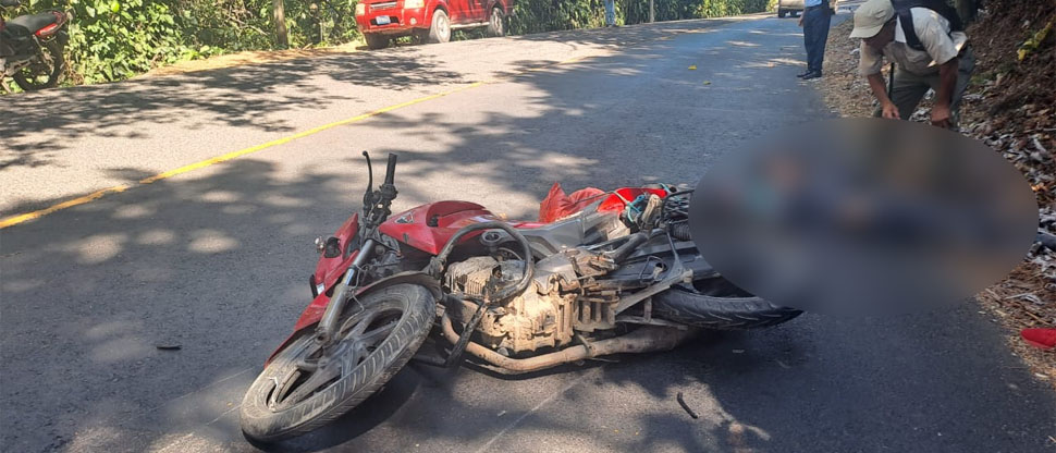Motociclista sufre graves lesiones tras choque con carro en Tecapán, Usulután