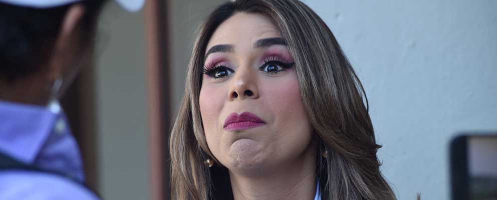 Marcela Villatoro se queja porque el presidente de ARENA no la ha llamado para felicitarla
