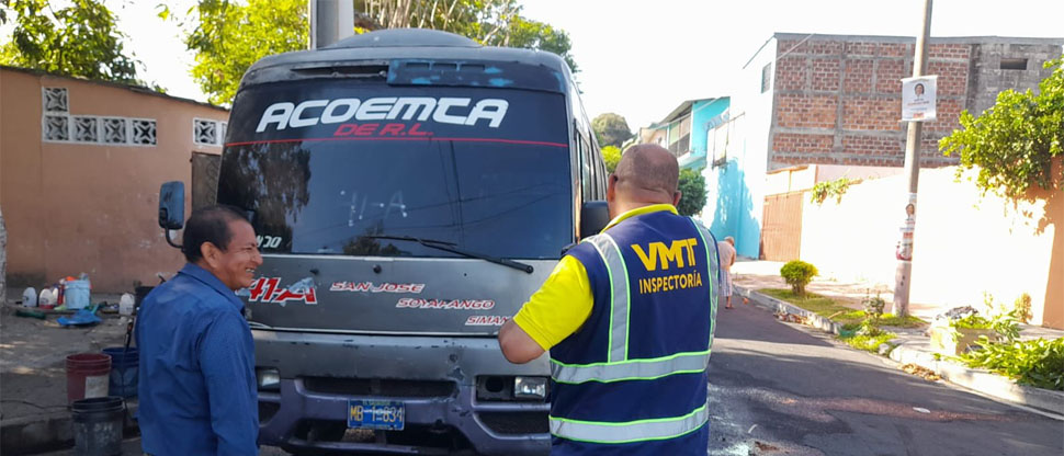 Multan a microbusero de la ruta 41-A de Soyapango por circular en sentido contrario