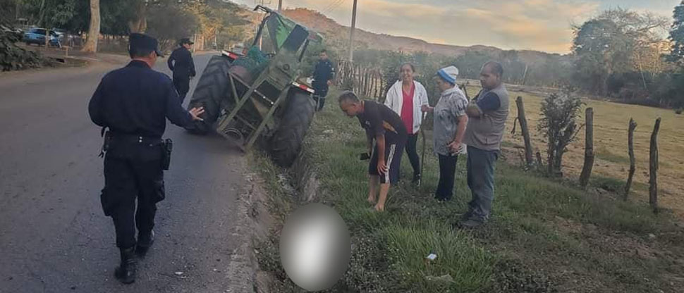 Señor sufre grave herida tras accidentarse con su tractor en El Paisnal