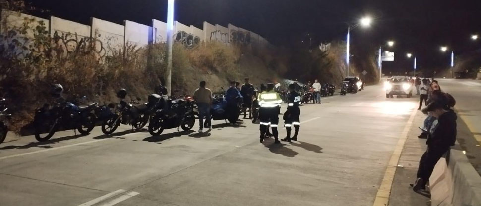 Capturan a 27 motociclistas sorprendidos realizando carreras clandestinas en bulevar Surf City