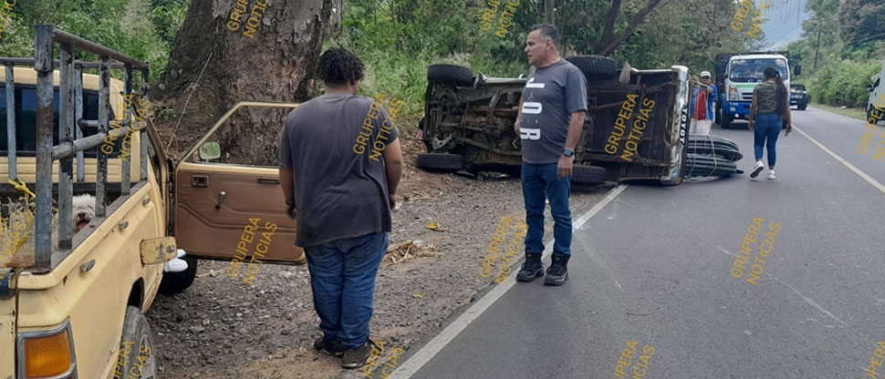 2 personas resultaron lesionadas tras grave vuelco de camión en San Julián