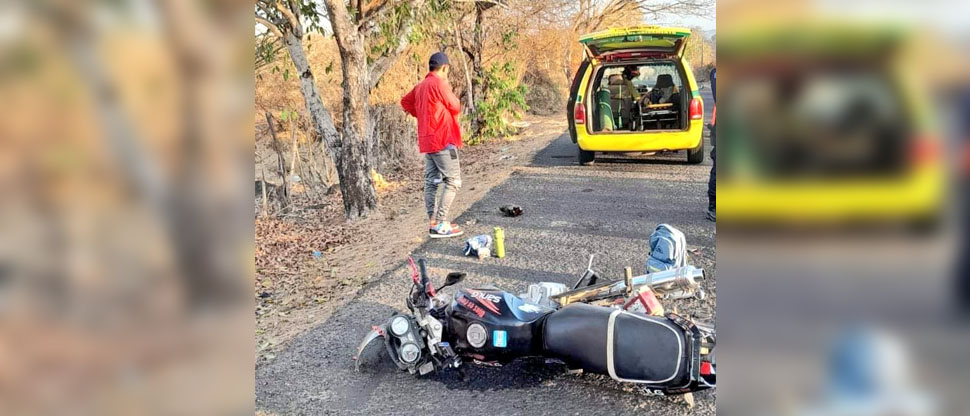 Fuerte accidente deja a motociclista lesionado en San Vicente