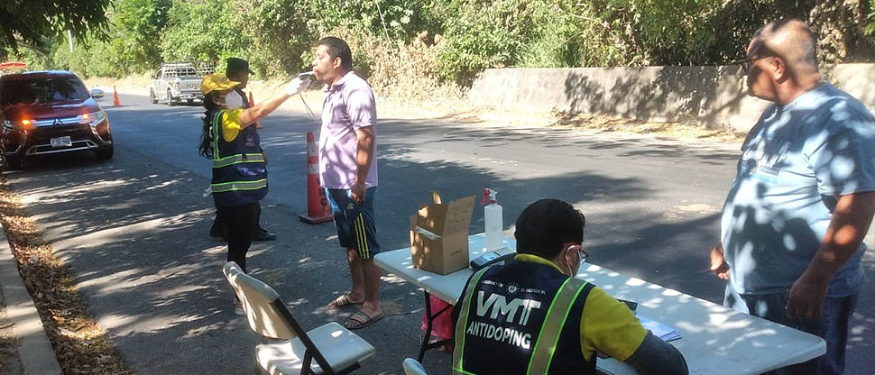 Conductor que se niegue a realizar prueba de antidoping también será detenido y multado