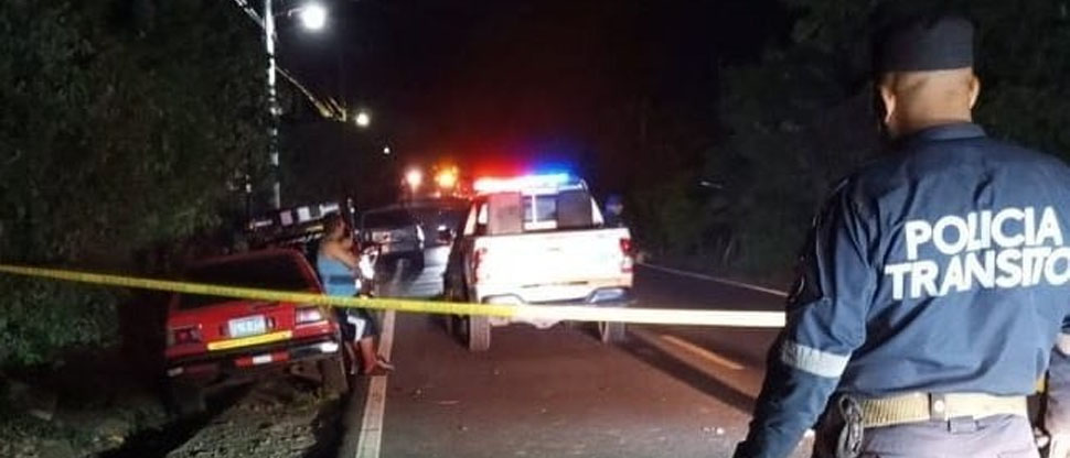 Conductor huye tras atropellar a dos personas en La Libertad, una de ellas falleció