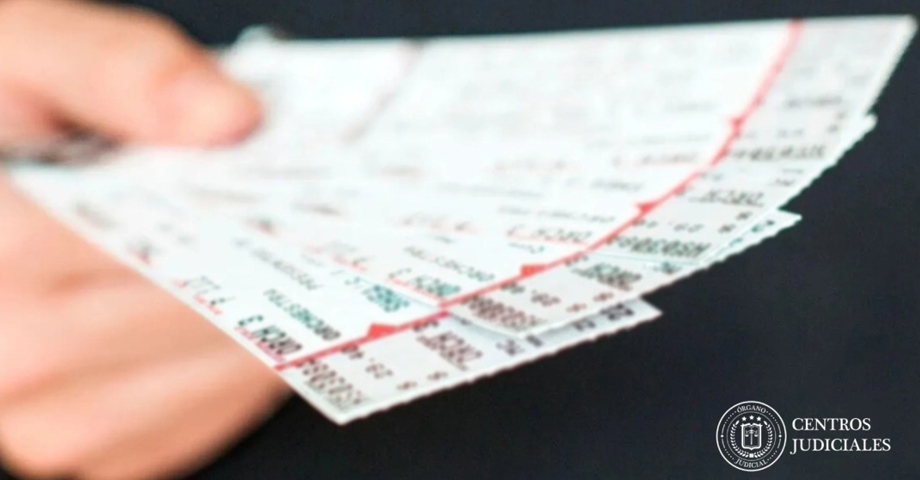 Ordenan  prisión para mujer que vendió boletos falsos para un concierto
