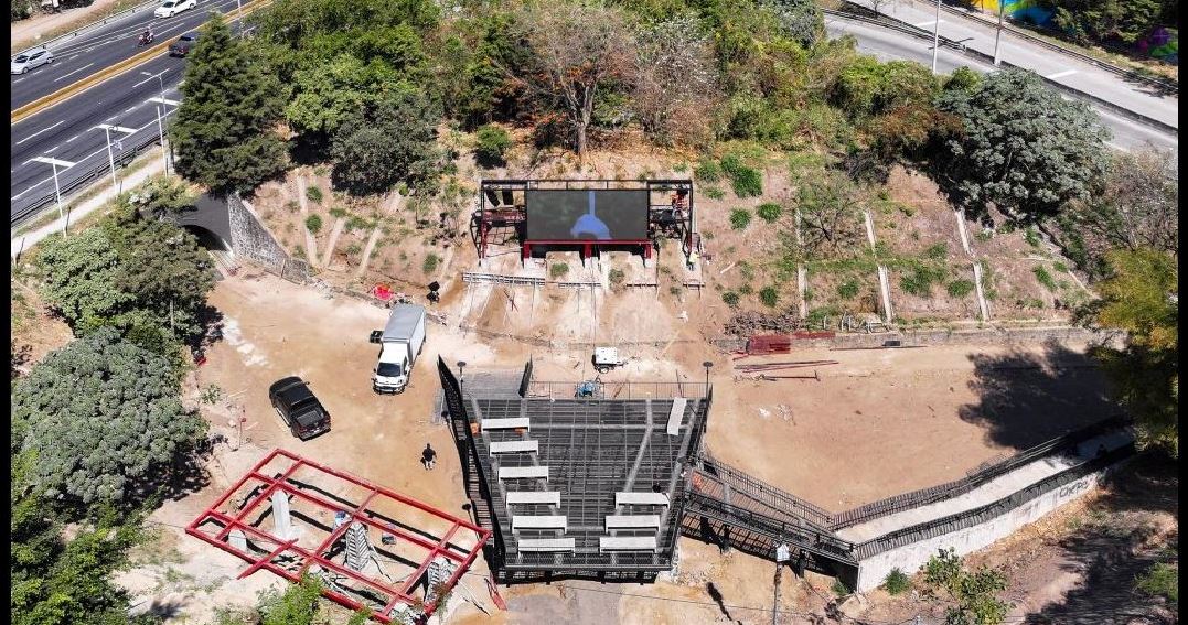 Espacio público de bulevar Monseñor Romero contará con cine al aire libre