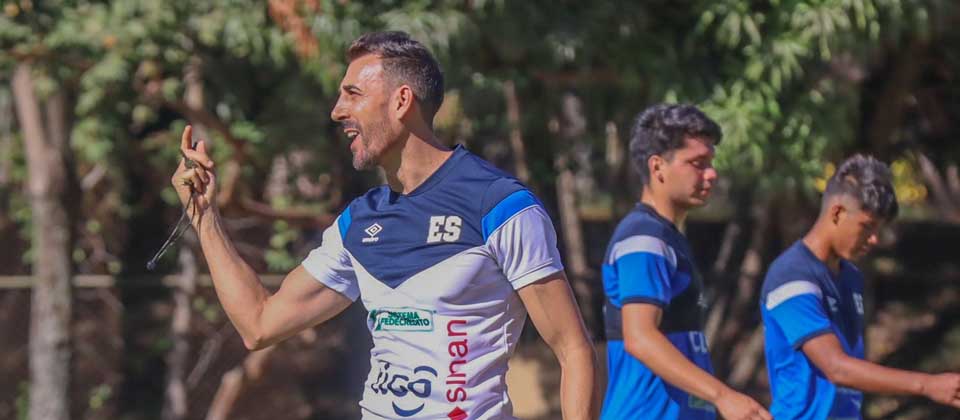 Técnico de La Selecta habló del posible juego contra Argentina