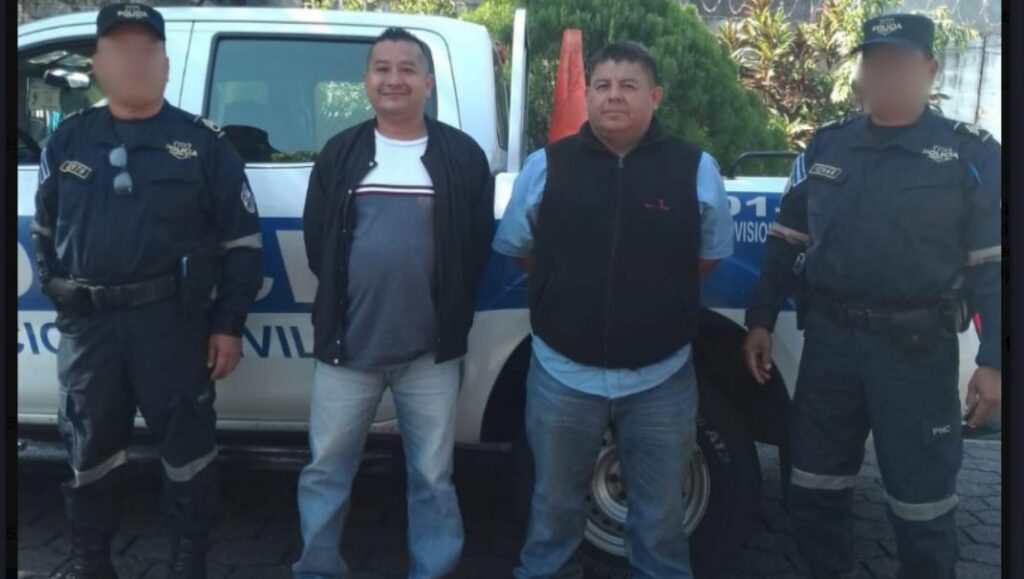 Capturan a busero y microbusero que se fueron a los golpes en San Salvador