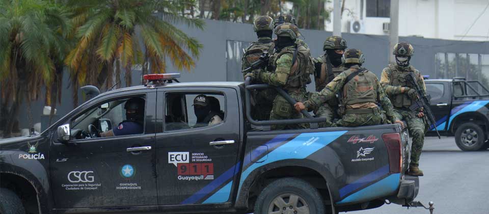 Ecuador aumenta IVA del 12% al 15% para financiar el combate al narcotráfico