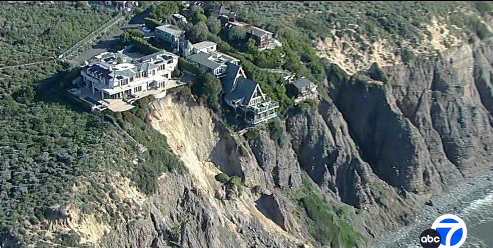 Mansión valorada en $16 millones está a punto de caer por un acantilado en California