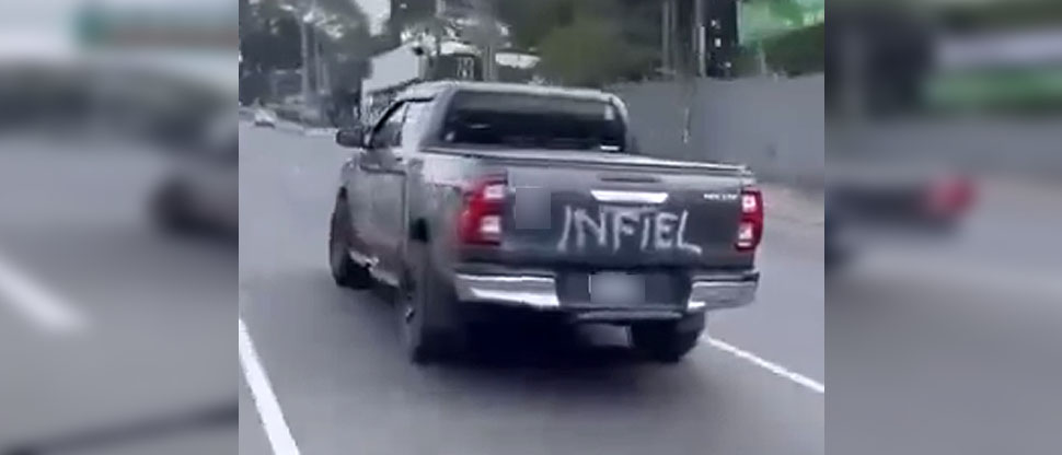 Vehículo paga las consecuencias de un conductor que resultó infiel a su pareja