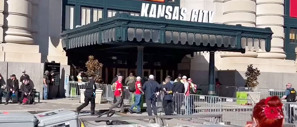 Al menos 10 heridos tras tiroteo al final del desfile del Super Bowl en Kansas City