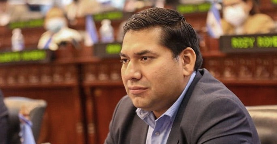 Diputado Francisco Lira de ARENA, queda fuera de la Asamblea Legislativa