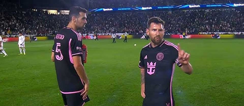 Eriq Zavaleta aclara que no le pidió la camiseta a Messi
