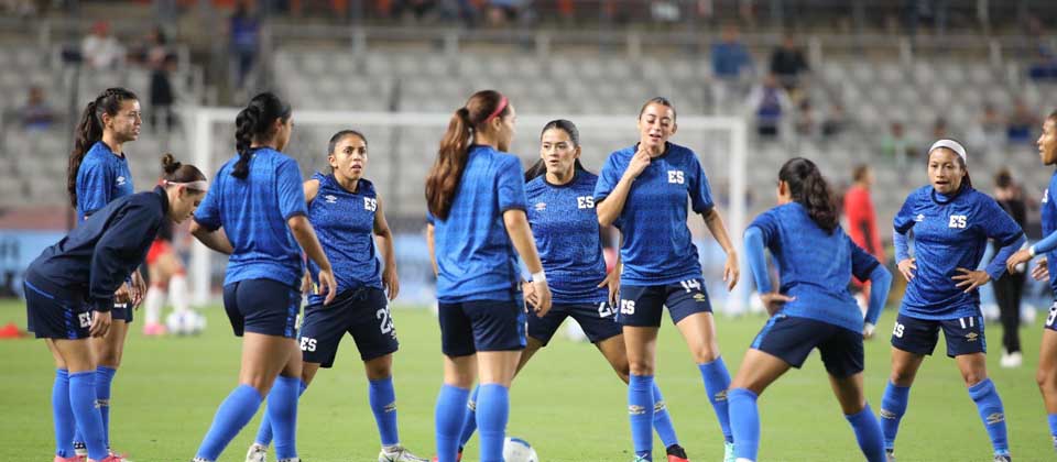 Técnico de la Selecta femenina asegura que jugadoras tuvieron miedo tras goleada con Canadá